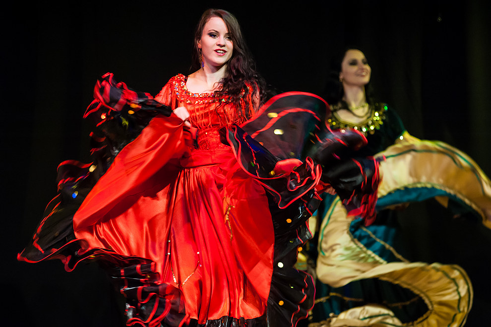 Taniec cygański (Rada Dance Art na finale Wielkiej Orkierstry Świątecznej Pomocy w ArtBemie)